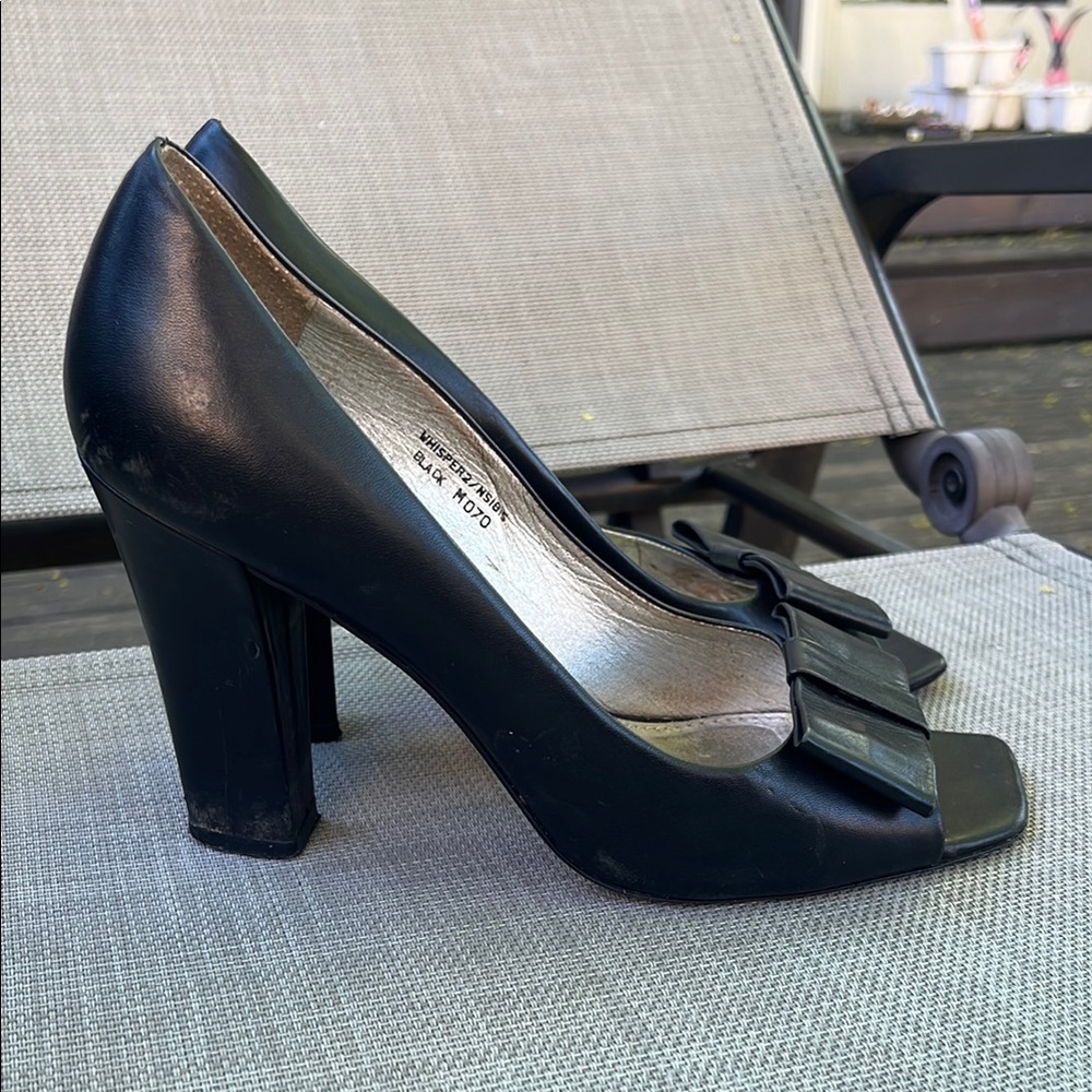 Black Square Open Toe Richard Tyler Bow Heels